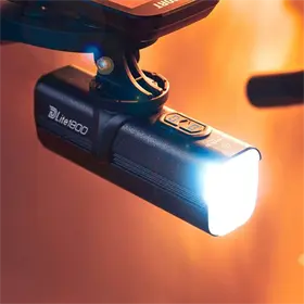 Lampka przednia TOWILD DL1800